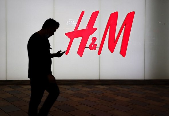    H&M     